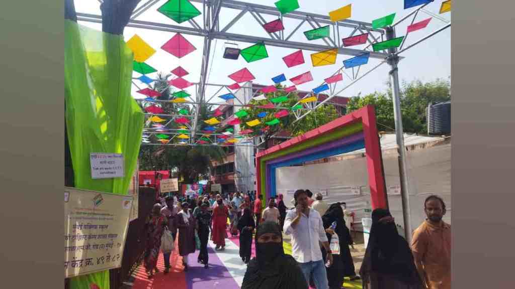 Dharavi Polling Booth, Colorful and Well Organized Polling Booth, Festive Decor and Facilities polling booth, polling in day Mumbai, polling booth in dharavi, well Organized Polling Booth in dharavi,