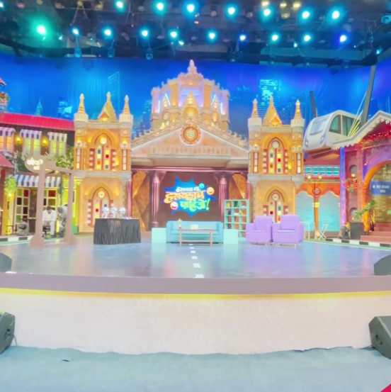 hastay na hasaylach pahije marathi show set