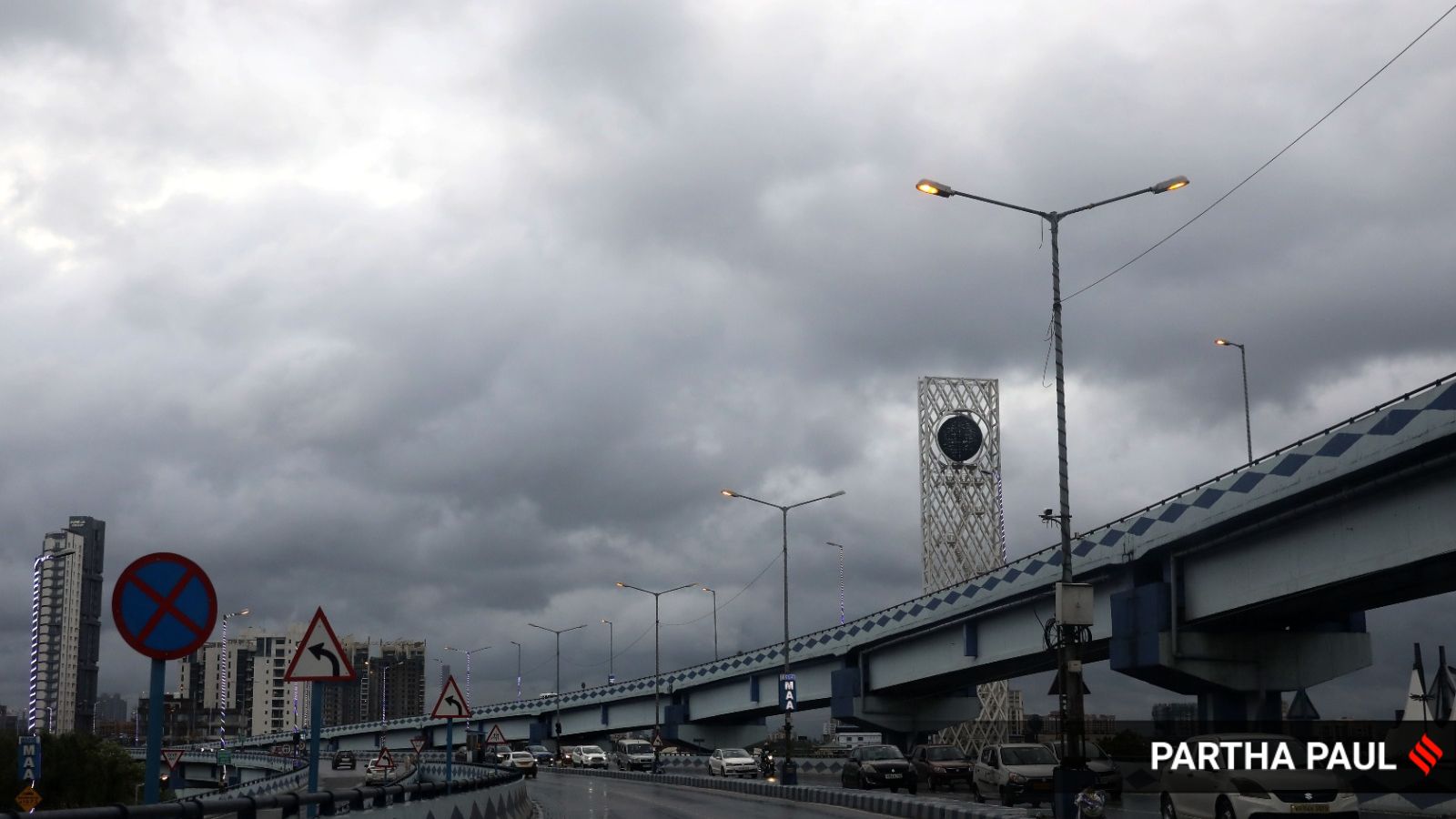 Cyclone Remal Hits West Bengal, Causing Destruction and Casualties