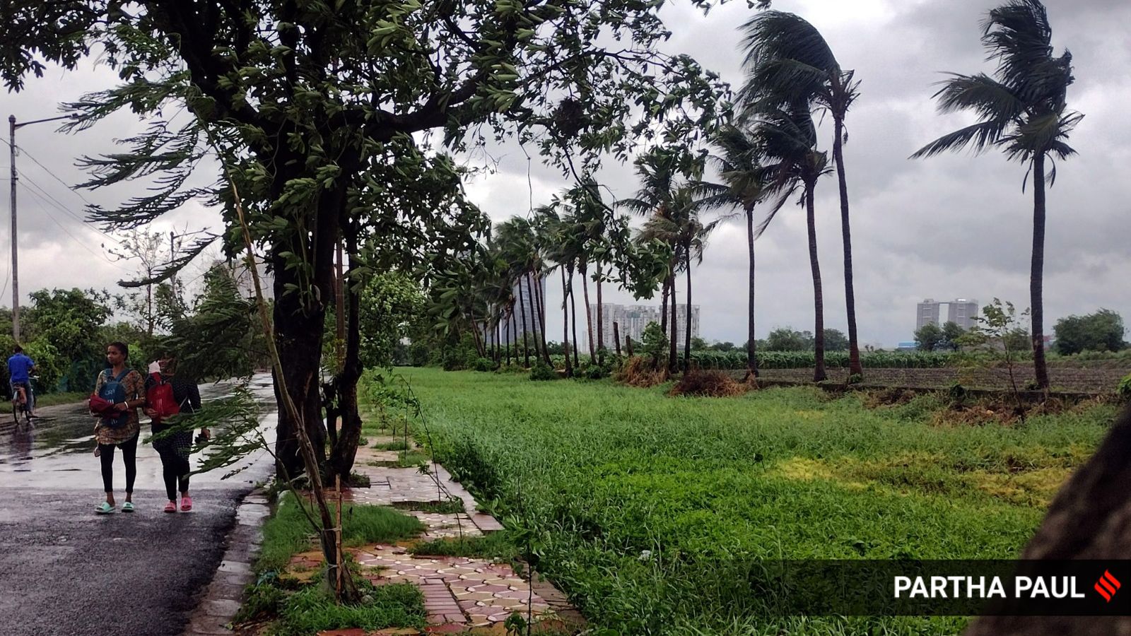 Cyclone Remal Hits West Bengal, Causing Destruction and Casualties