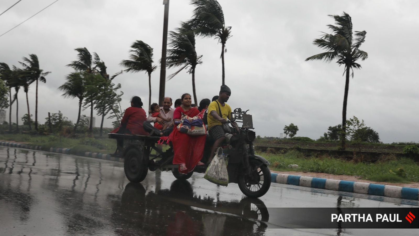 Cyclone Remal Hits West Bengal, Causing Destruction and Casualties