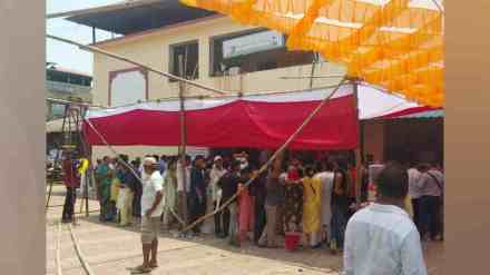 Kalyan Lok Sabha seat, polling in kalyan, voters in urban areas, voters in rural areas, voters spontaneously lined up in kalyan,