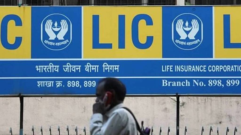 lic gets 3 year extension from sebi to achieve 10 percent minimum public shareholding