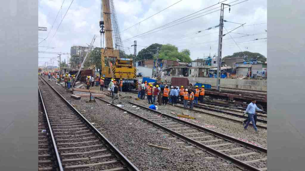 palghar, Goods Train Derailment in palghar, Palghar Halts Traffic Between Gujarat and Mumbai, Restoration Efforts Underway, palghar news,