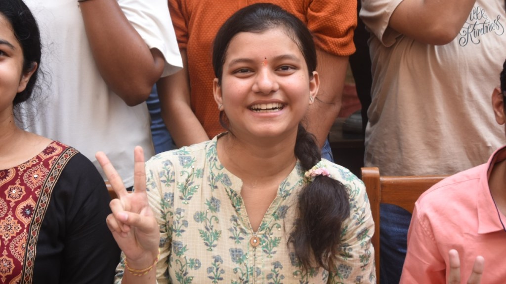 divya ambilduke passed in 10th with 97 4 percent get admission in government institute providing training for nda