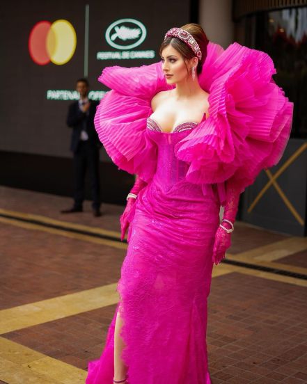 urvashi-rautela-cannes-look-2024