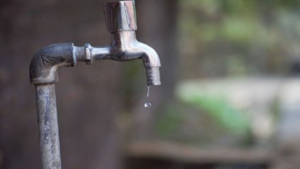 water pipe burst during metro work water supply stopped in Colaba for eight hours on Saturday