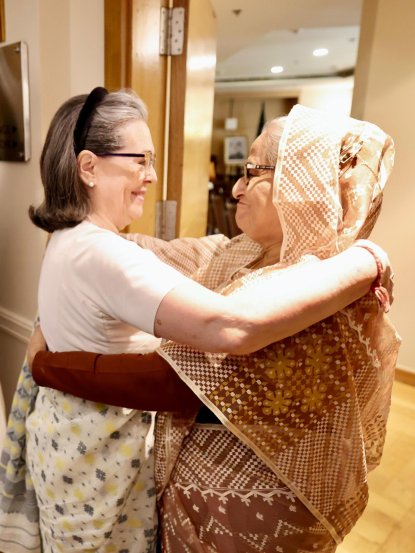 sheikh hasina meet sonia gandhi