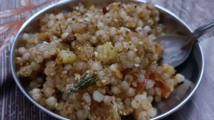 how to make soft non sticky sabudana khichdi