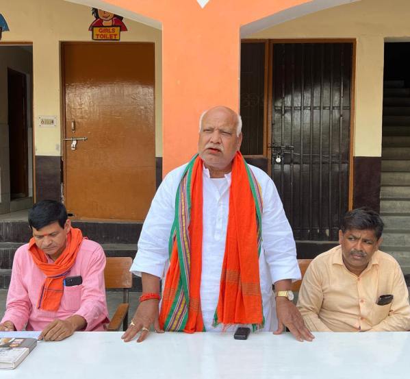 Who is Awadhesh Prasad, the winning candidate who defeated BJP in Ayodhya