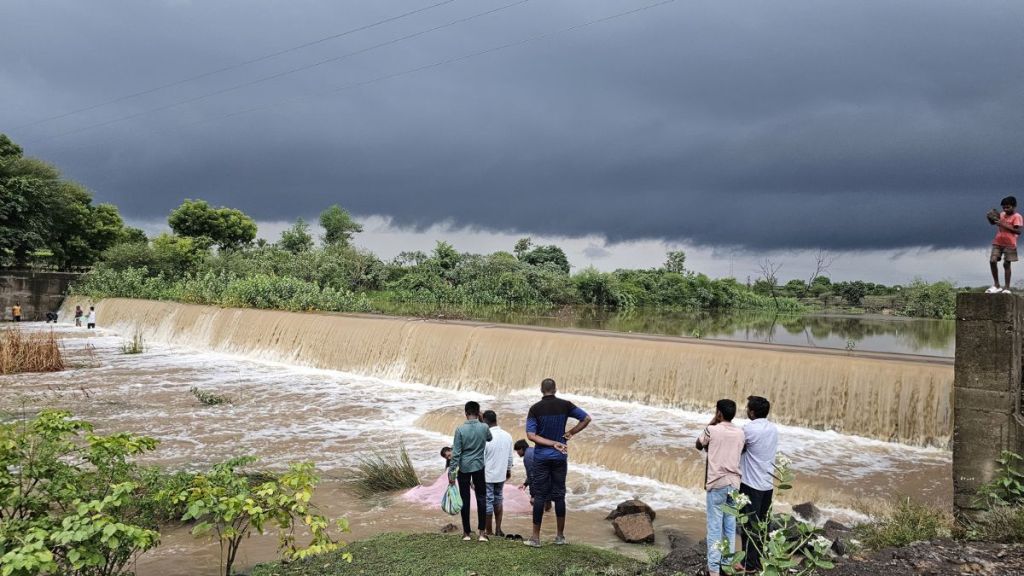 Double the average rainfall in drought areas in sangli