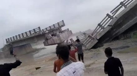 Araria Bridge collapses