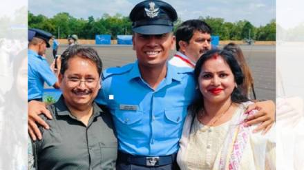 Son Of A Tailor Pulkit Ratra fulfilled his childhood dream by becoming a flying officer in the Air Force gave a proud moment to his family