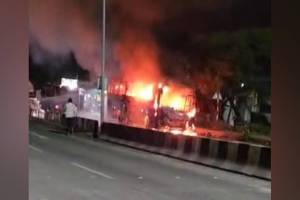 bus, fire, Mehkar Phata,