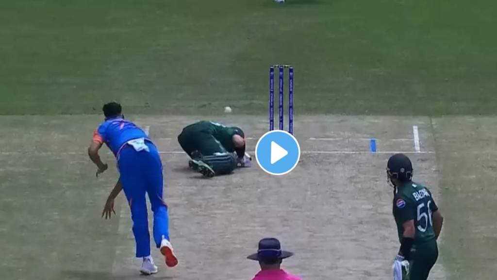 IND vs PAK Match Mohammed Siraj aggressive throw hits Rizwan Hand