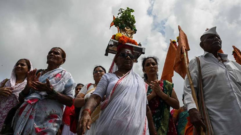 Pandharpur Wari Begins From Mumbai Gate Way Of India