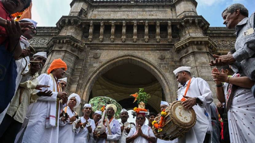 Pandharpur Wari Begins From Mumbai Gate Way Of India