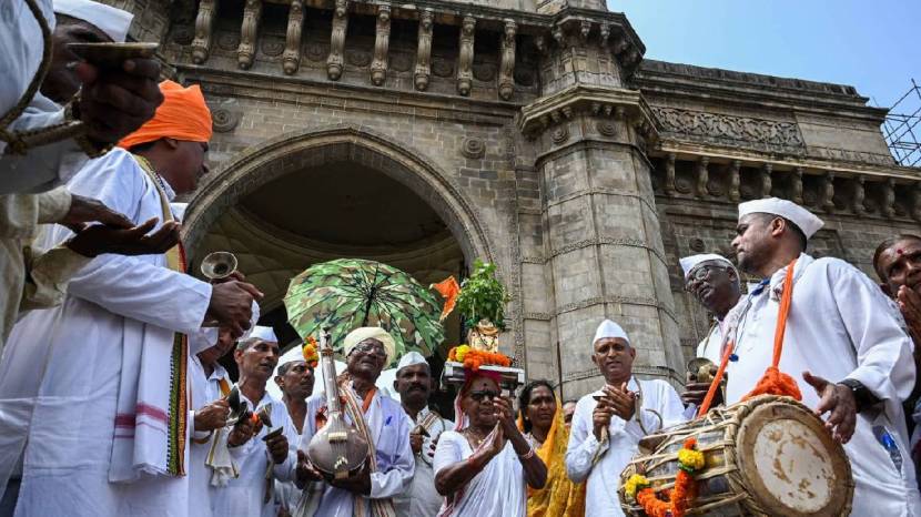 Pandharpur Wari Begins From Mumbai Gate Way Of India