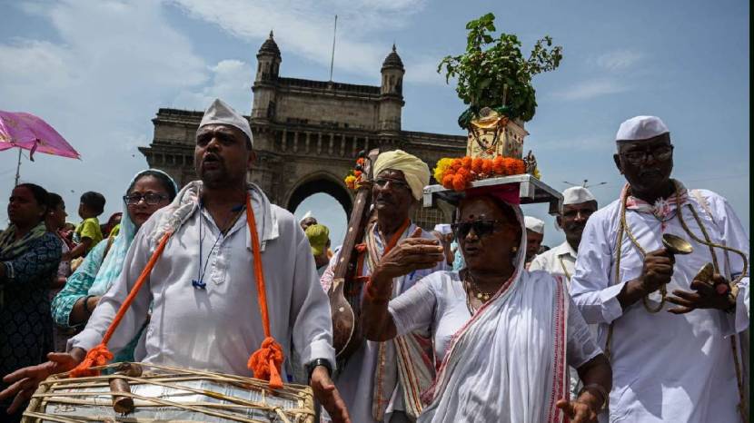 Pandharpur Wari Begins From Mumbai Gate Way Of India