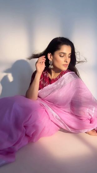 Priya Bapat Pink Saree