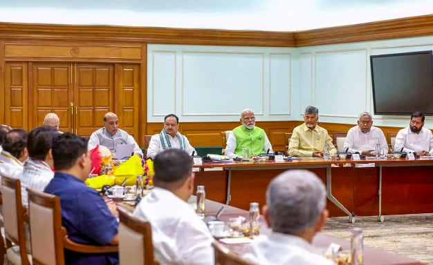 NDA leaders met at narendra modis residence to review the election result and discuss government formation