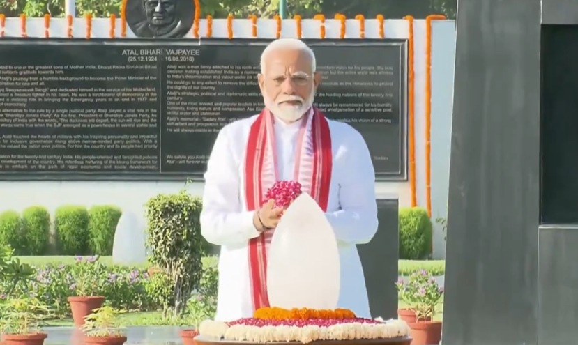 narendra modi at rajghat