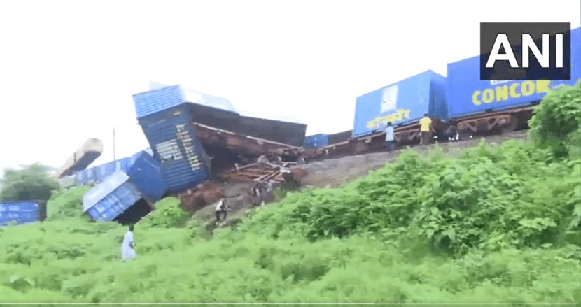 Kanchenjunga Express- Goods Train Accident West Bengal Updates in Marathi
