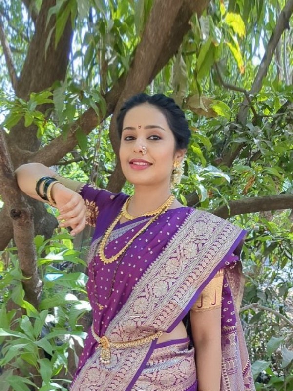 Shivani Rangole Kulkarni Reel Video