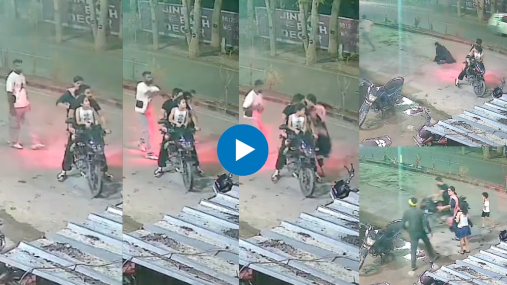 Thief absconded by pulling the gold chain of woman on the bike