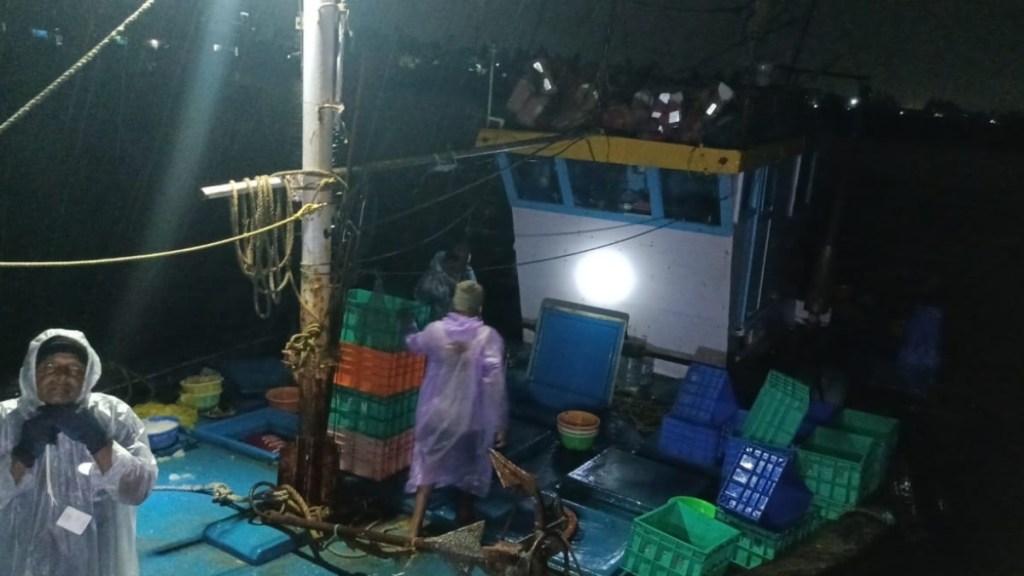 fisheries department action against illegal fishing