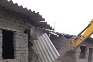 Dombivli illegal chawls demolished