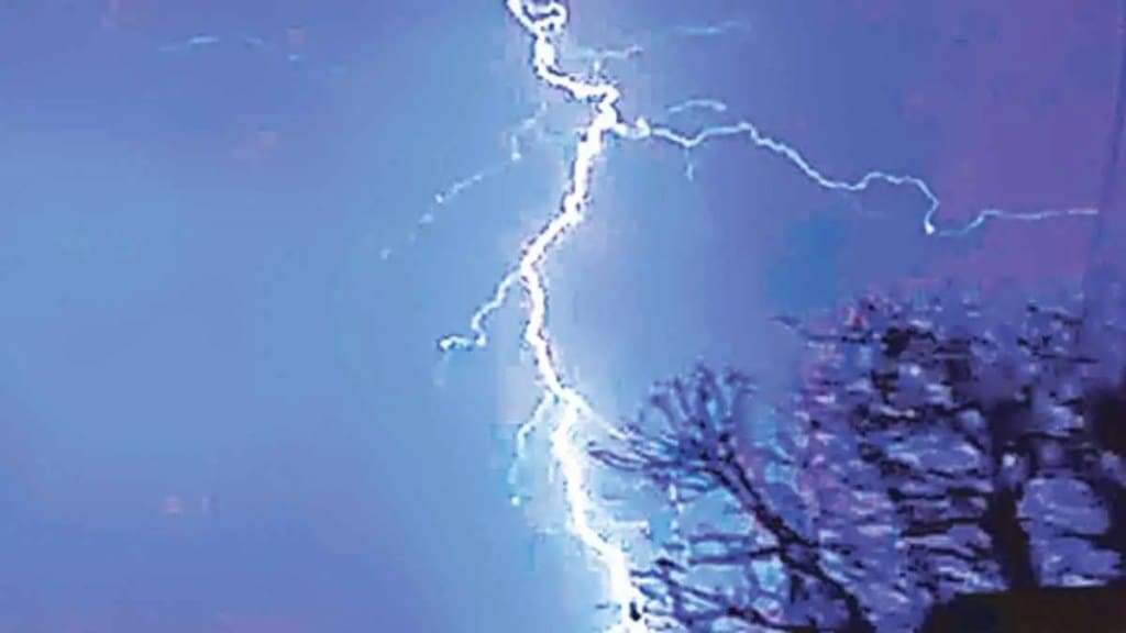 three woman dies by lightning,