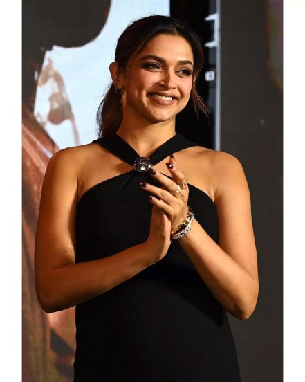 Deepika padukone black dress worth crores know the price of each and evry jewellery and outfit