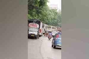 Tourist buses and trucks parking on Dombivli Gymkhana Road, Dombivli Gymkhana Road, traffic jams on Dombivli Gymkhana Road, Dombivli news,