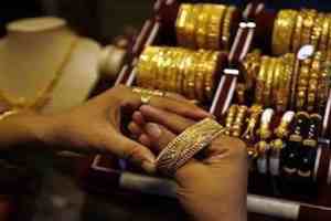 Nagpur, Nagpur Sees Decline in Gold Prices, Relief to Buyers, Wedding Season, today s gold rate, gold ornaments, gold rates in Nagpur,