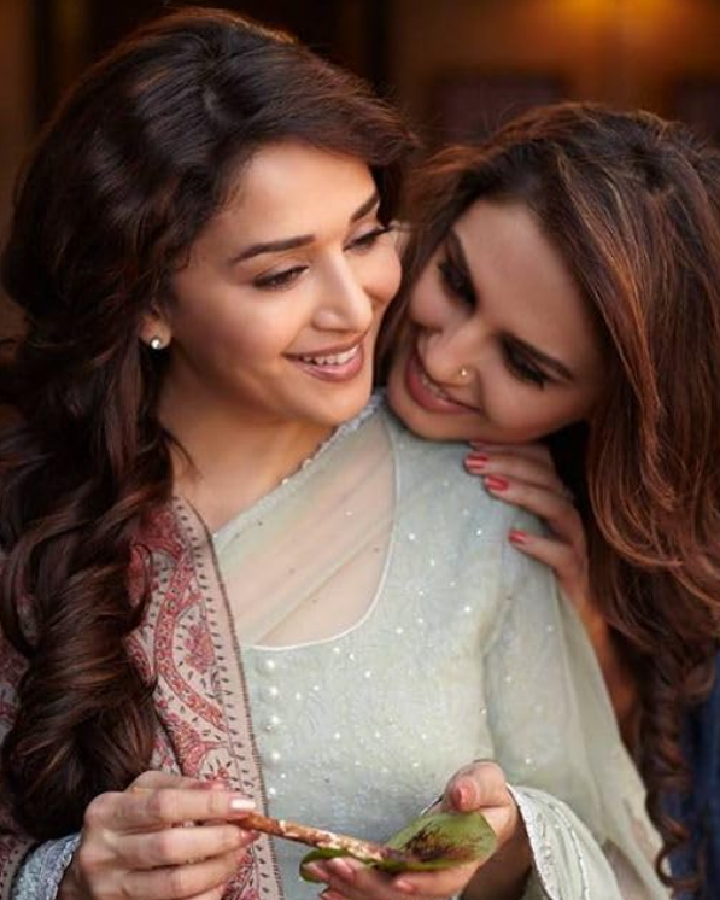 Dedh Ishqiya is a 2014 comedy-thriller movie starring Arshad Warsi, Naseeruddin Shah, Madhuri Dixit, and Huma Qureshi. The plot shows an intimate lesbian relationship between Begum Para, played by Madhuri Dixit, and Muniya, played by Huma Qureshi. (Photo: IMDb)