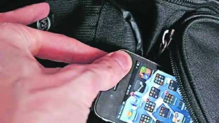 nashik crime branch seized 22 mobile phones from andhra pradesh and tamil nadu thieves zws