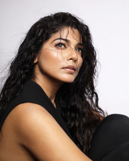 Pooja Sawant Photoshoot in black deepneck dress photos of bold look viral on social media