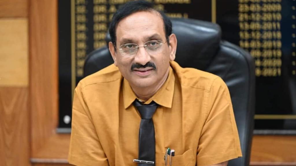 dr sanjeev thakur appointed dean in solapur government medical college