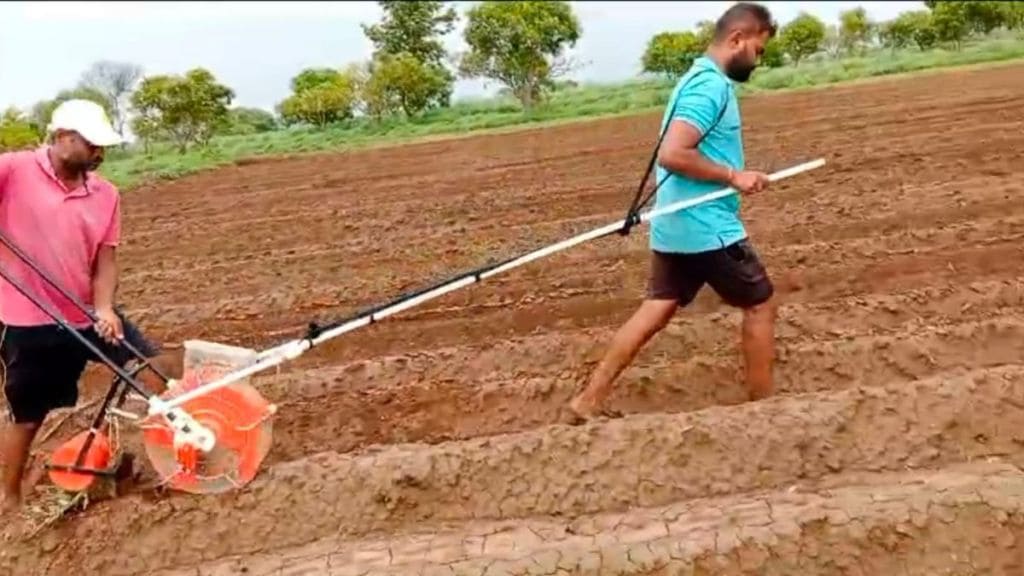 Rain in Kolhapur farmers Start sowing