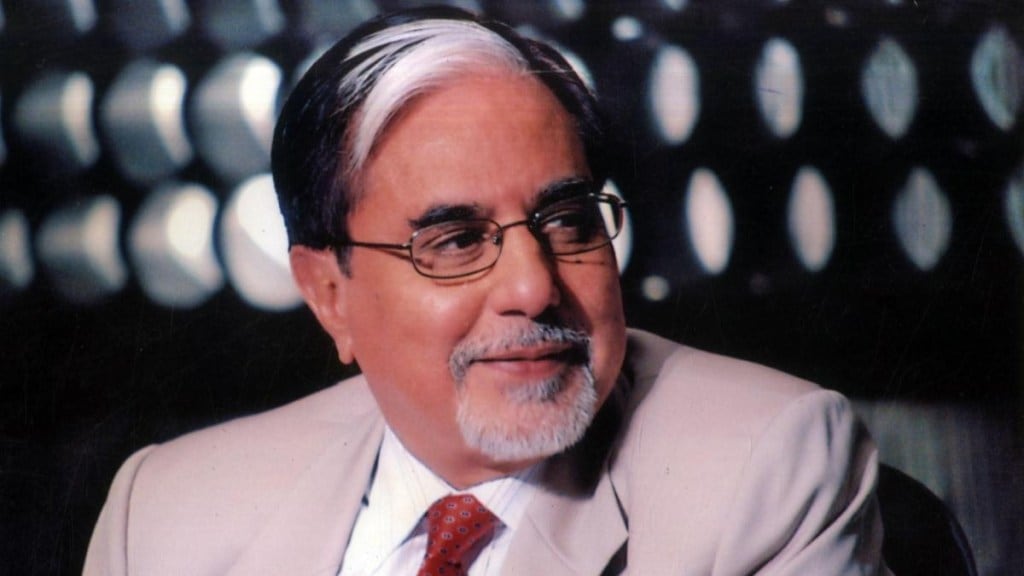 dr subhash chandra appeal all to stand against threats to press freedom