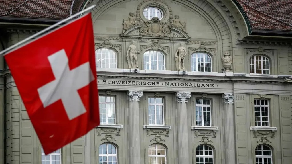 Indians now have only 9771 crores in Swiss banks A decrease of 70 percent year on year