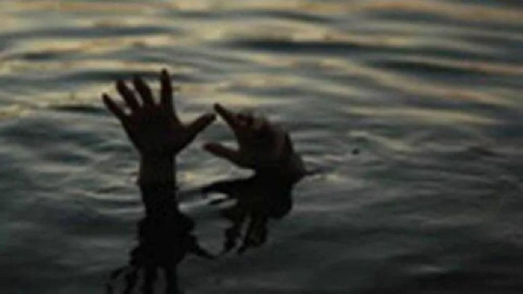 Two Girls Drown in trimbakeshwar, Two Girls Drown in Bilva Tirtha Lake, Two Girls Drown while Washing Clothes, nashik, nashik news,