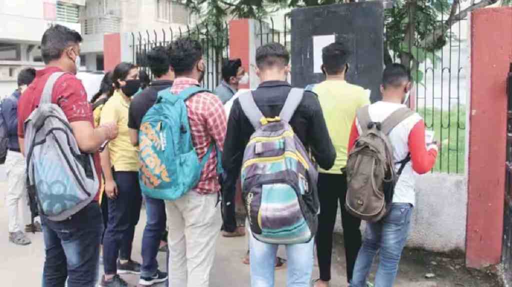 Mumbai 11th Grade Admissions, 11th Grade Admissions Second List, 11th admission Second List to be Released on 10th July, Over 1 Lakh Students Still Awaiting Admission, education news, marathi news, latest news, loksatta news