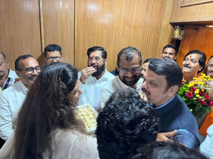 pankaja munde and devendra fadanvis after wining the maharashtra Legislative Council election