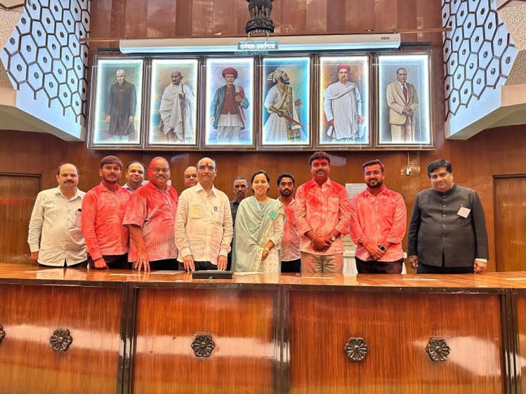 shivajirao garje after wining the maharashtra Legislative Council election