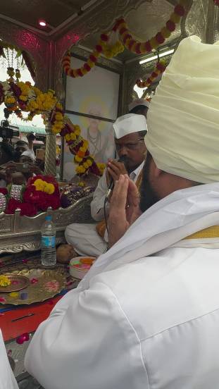 cm Eknath shinde in pandharpur wari