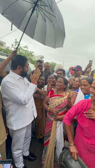 cm Eknath shinde in pandharpur wari