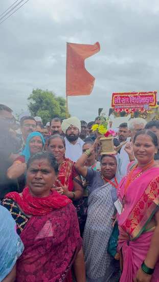 cm Eknath shinde in pandharpur wari