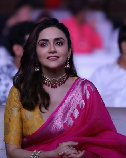 Amruta Khanvilkar Dharmaveer 2 Trailer Launch